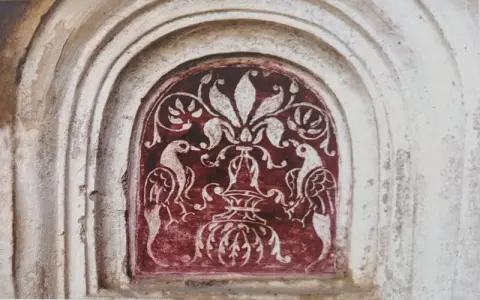 आकल्पन : महाराजा भवानीसिंह बहादुर की छतरी ( समाधि ) : दतिया : उन्नीसवीं सदी