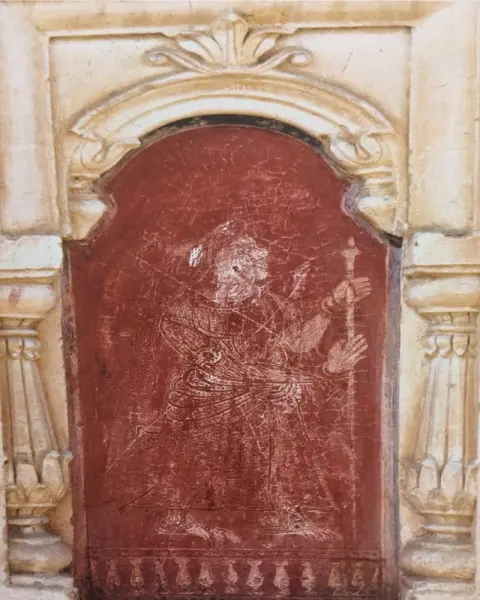 दरबार : महाराजा भवानीसिंह बहादुर की छतरी ( समाधि ) : दतिया : उन्नीसवीं सदी