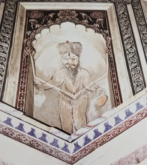 गोस्वामी : गोसाई छतरी : दतिया : उन्नीसवीं सदी