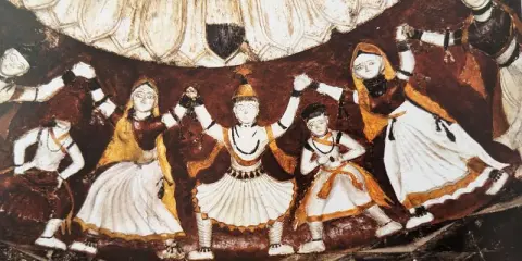 निकट दृश्य : वीरसिंह जुदेव महल ( सतखंड़ा महल ) : दतिया : सत्रहवीं सदी