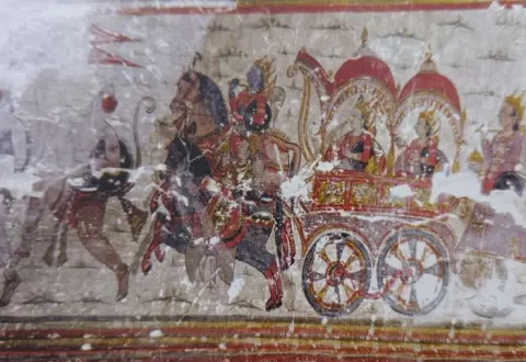 रथ में सवार राम व लक्ष्मण तथा वानर : श्री लक्ष्मण जू मंदिर : लिधौरा जिला निवाड़ी : अठारहवीं सदी