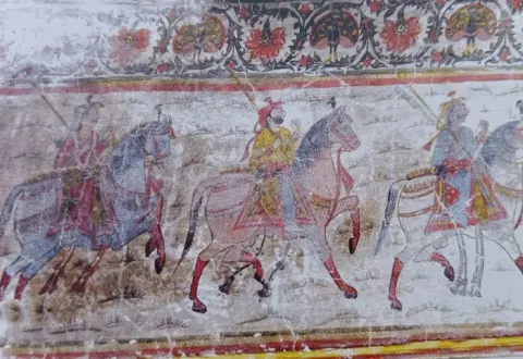 अश्वरोही : श्री लक्ष्मण जू मंदिर : लिधौरा जिला निवाड़ी : अठारहवीं सदी
