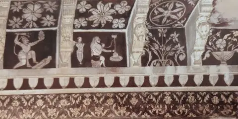 हनुमान आकल्पन व अन्य अंकन : लक्ष्मी मंदिर :ओरछा : सत्रहवीं सदी