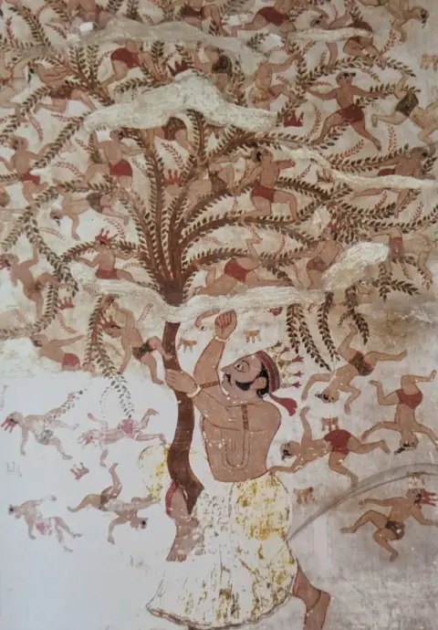 भीम के द्वारा वृक्ष पर चढ़ी कौरव सेना का संहार तथा मत्स्यावतार : राजा महल : ओरछा : सत्रहवीं सदी