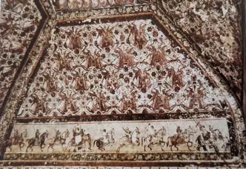 आकल्पन तथा राजा का जुलूस : राजा महल : ओरछा : सत्रहवीं सदी