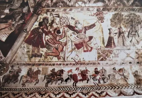 भरत व हनुमान तथा वेणुवादक कृष्ण : लक्ष्मी मंदिर :ओरछा : सत्रहवीं सदी