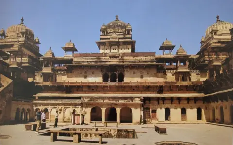 जहांगीर महल : ओरछा : सत्रहवीं सदी