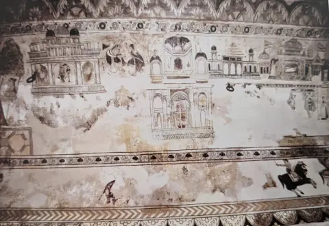 महल दृश्यावली : लक्ष्मी मंदिर :ओरछा : सत्रहवीं सदी