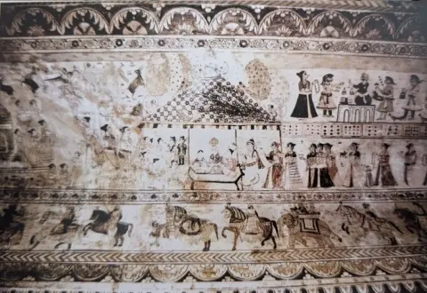 विभिन्न गतिविधियों की दृश्यावली : लक्ष्मी मंदिर :ओरछा : सत्रहवीं सदी
