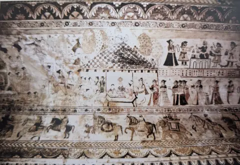 विभिन्न गतिविधियों की दृश्यावली : लक्ष्मी मंदिर :ओरछा : सत्रहवीं सदी