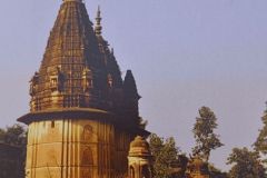  शिव मंदिर  : ओरछा : सत्रहवीं सदी  