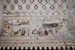 झूला झूलते राधा कृष्ण : लक्ष्मी मंदिर :ओरछा : सत्रहवीं सदी   