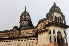 लक्ष्मी मंदिर :ओरछा : सत्रहवीं सदी